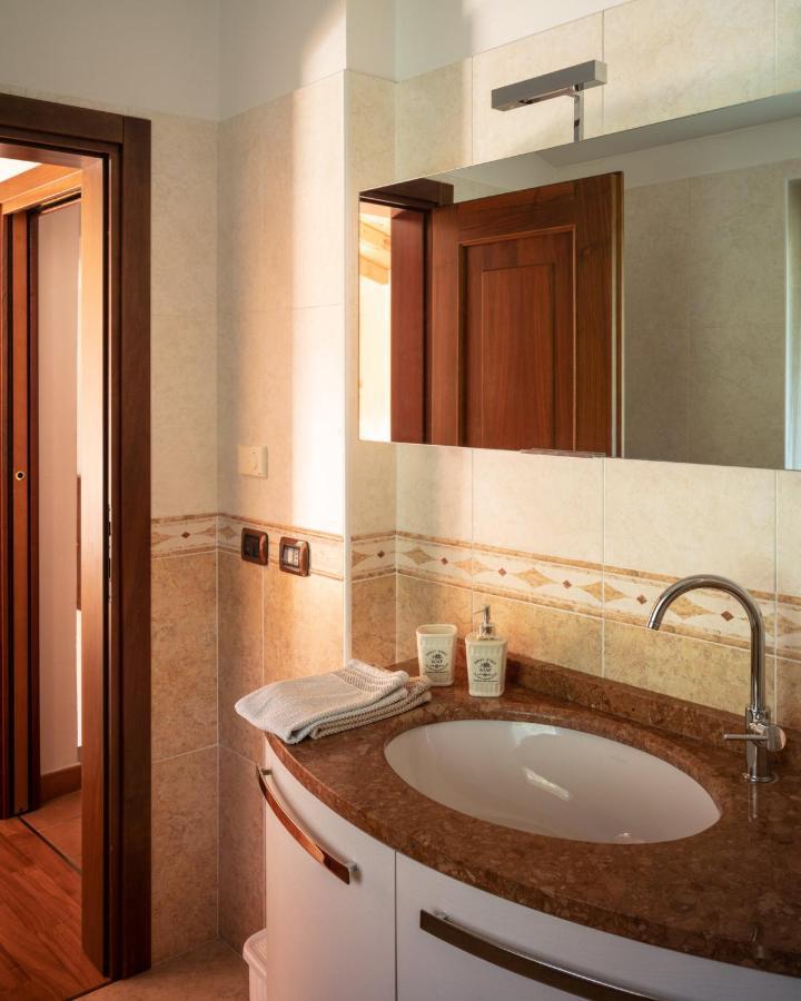 La Casetta, Appartamento Con Vista Lago E Montagne San Zeno di Montagna Exterior foto